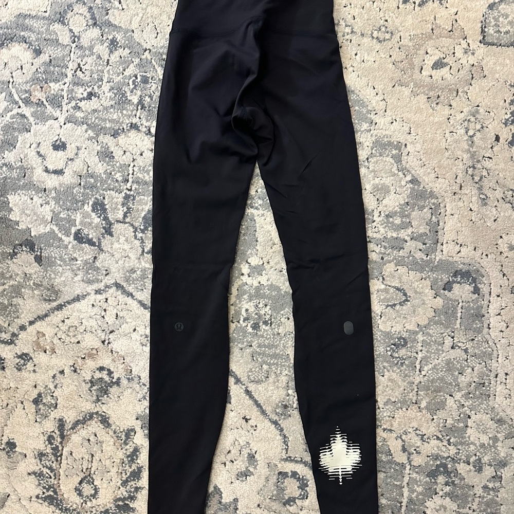 Lululemon Athletica Black Leggings with Logo wonder train - limited edition
